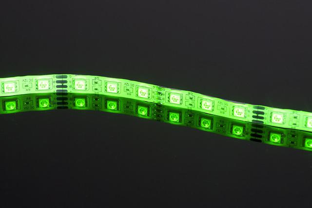 zelený LED pás